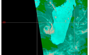 TC 04S(ALVARO) making landfall near Morombe/Madagascar close to Typhoon Intensity// 0115utc