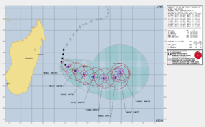TC 05S(BELAL) is tracking over REUNION island where top gusts should locally exceed 200km/h// 1503utc