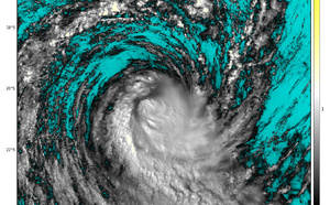 TC 27S(COURTNEY) recahed Super Typhoon Intensity//Over-land TC 28S(DIANNE)//INVEST 97W//3003uitc