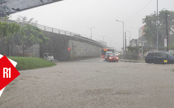 MAURICE: Avis de Pluies Torrentielles en début d'après midi, précipitations particulièrement intenses sur la région de Port Louis//0617h30